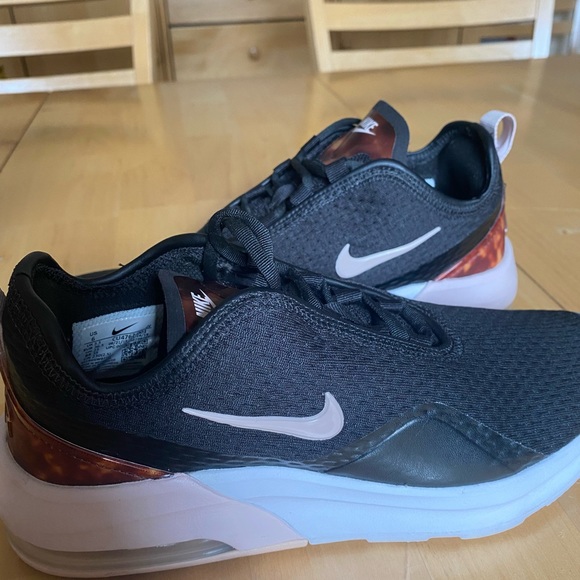 THEY’RE BACK Womens Air Max Motion 2 Size 6.Sorry for the lack of communication. - Picture 1 of 6
